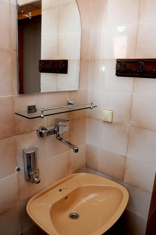 Guest House Smajlaga Улцин Екстериор снимка