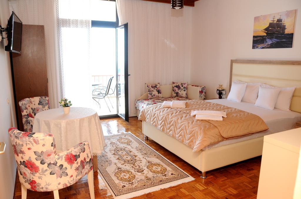 Guest House Smajlaga Улцин Екстериор снимка