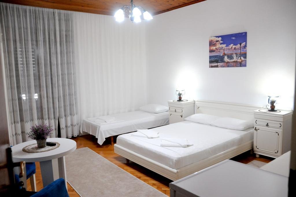 Guest House Smajlaga Улцин Екстериор снимка