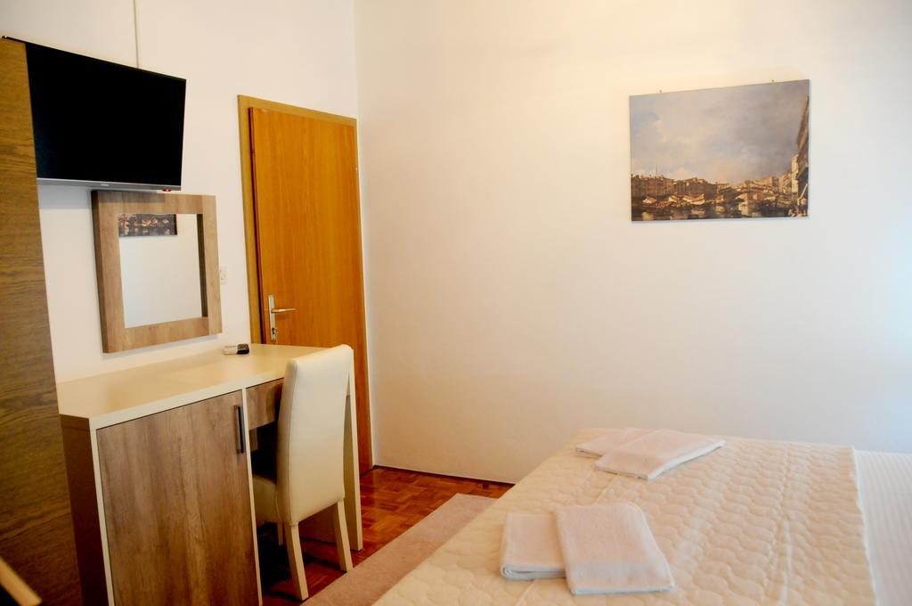 Guest House Smajlaga Улцин Екстериор снимка